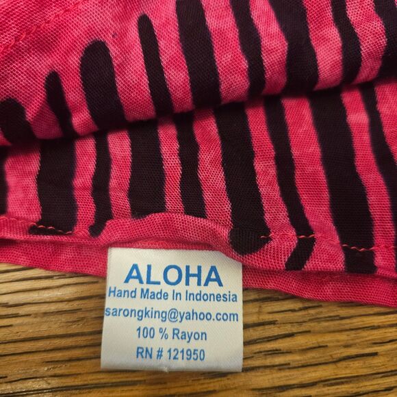 Aloha Sarong Beach Coverup Sea Turtle Hot Pink 66" x 44" - Picture 2 of 4